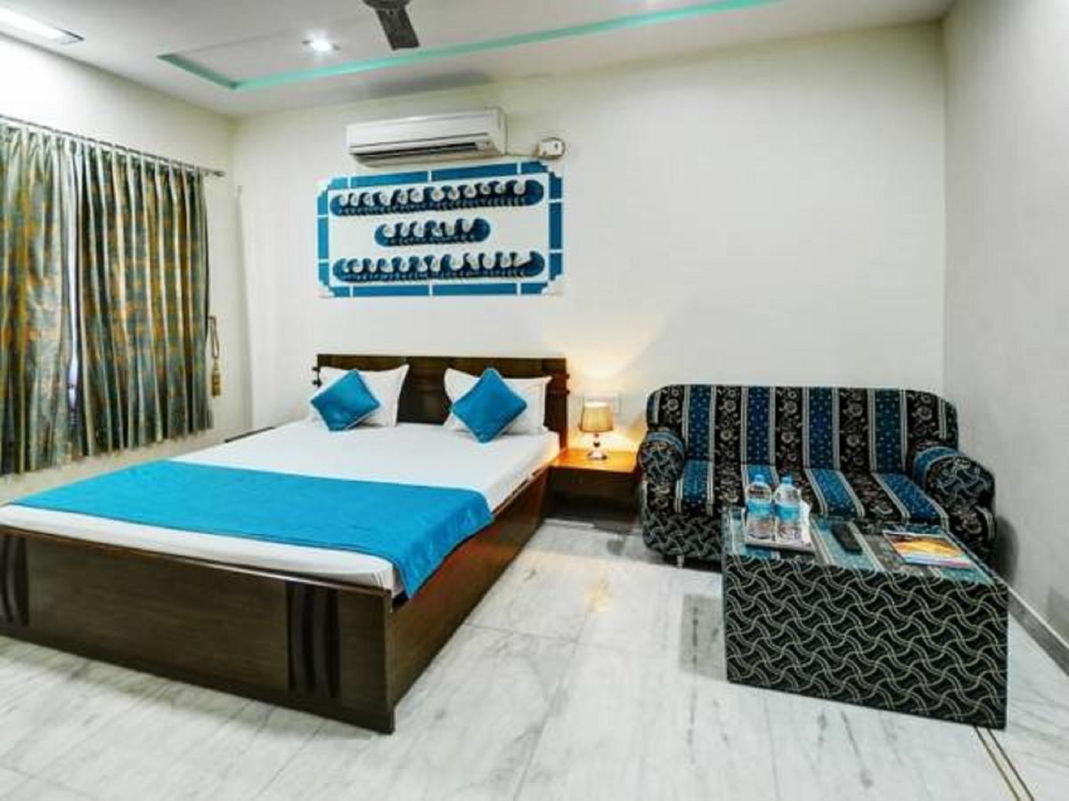 Hotel Neeraj ไจซัลเมอร์ ภายนอก รูปภาพ