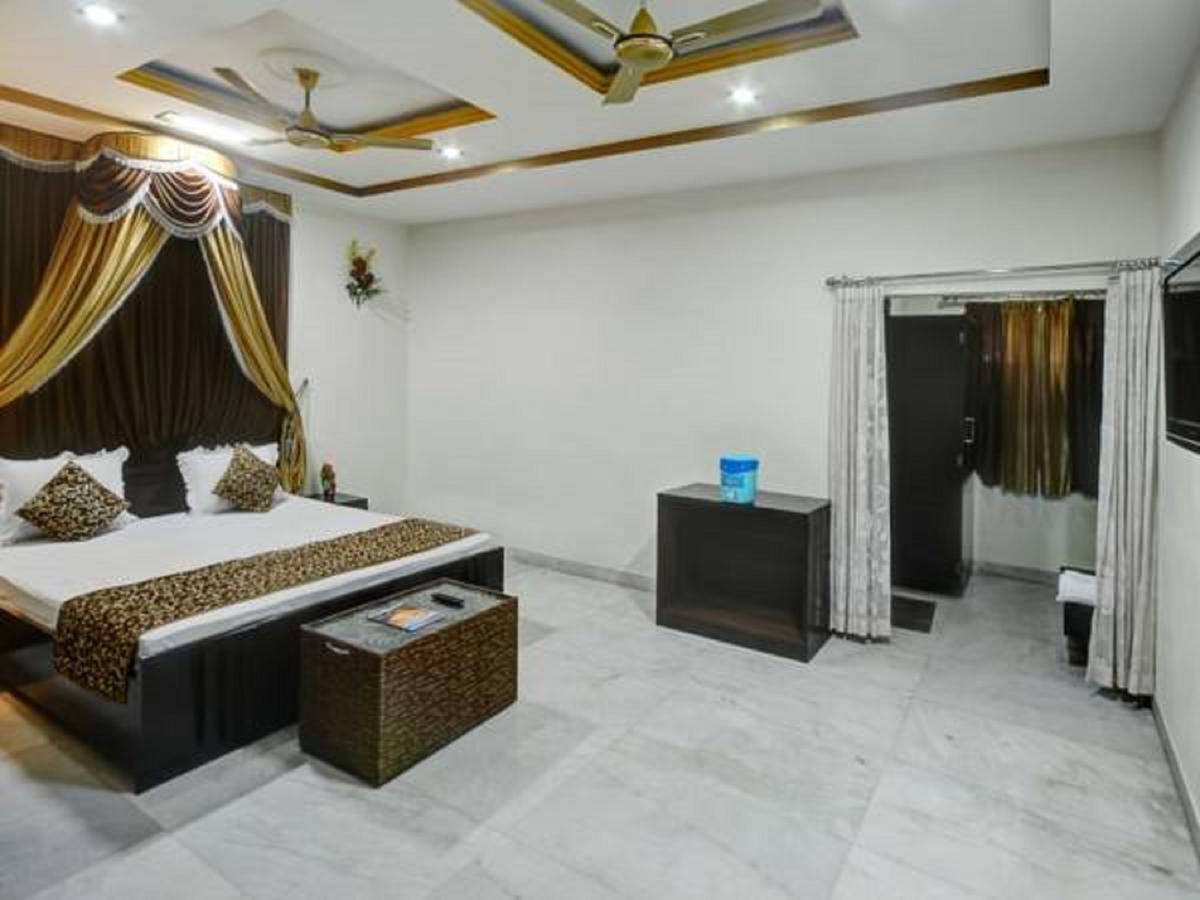 Hotel Neeraj ไจซัลเมอร์ ภายนอก รูปภาพ